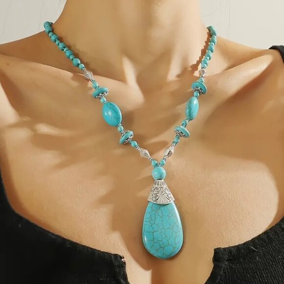d'vine Products Jewelry - Boho Southwest Turquoise Teardrop-shaped Pendant Necklace - Handcrafted Necklace